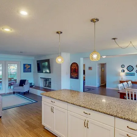 Americana Beach Home-3